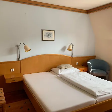 Hotel Zur Post 3*